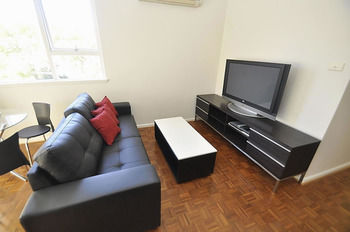Neutral Bay 9 Bent Furnished Apartment - Hervey Bay Accommodation 7