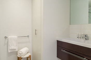 Aria Hotel Apartments - Clarendon - Tourism Hervey Bay 16