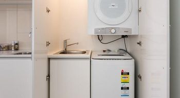 Hamilton Executive Apartments - Hervey Bay Accommodation 6