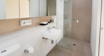Hamilton Executive Apartments - Hervey Bay Accommodation 10