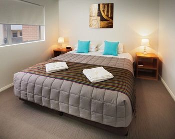 Hamilton Executive Apartments - Hervey Bay Accommodation 14