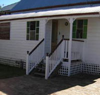 A Pine Cottage - Hervey Bay Accommodation