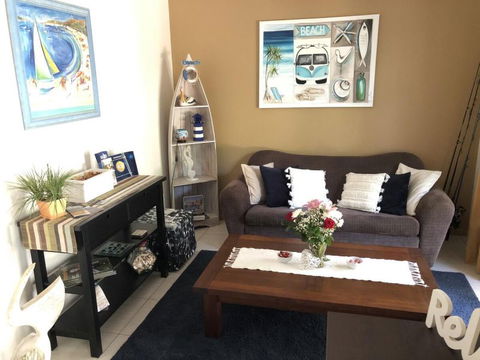 Beach House Redcliffe - Hervey Bay Accommodation 3