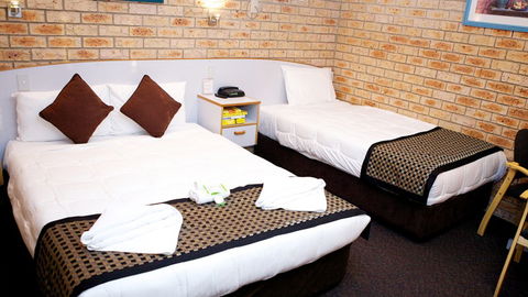 BEST WESTERN Kennedy Drive Motel - Hervey Bay Accommodation 9