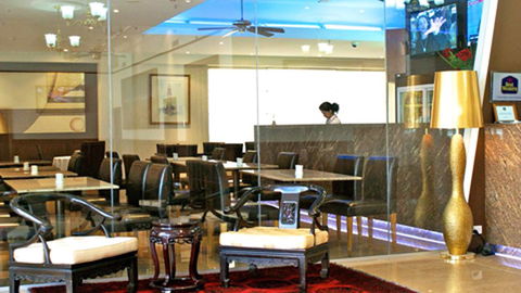 BEST WESTERN Astor Metropole Hotel And Apartments - Hervey Bay Accommodation 0