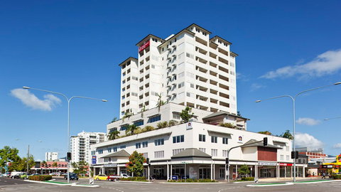 BEST WESTERN PLUS Cairns Central Apartments - Hervey Bay Accommodation 3