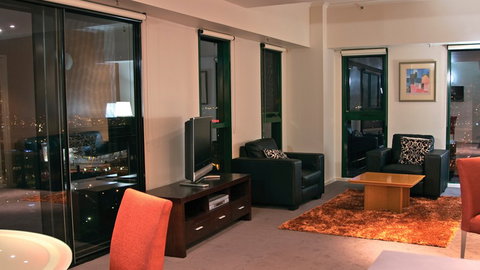 BEST WESTERN Riverside Apartments - Hervey Bay Accommodation 0