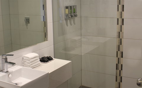 BEST WESTERN Riverside Apartments - Hervey Bay Accommodation 3