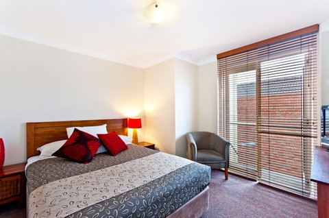 BEST WESTERN Tudor Motor Inn - Hervey Bay Accommodation 4
