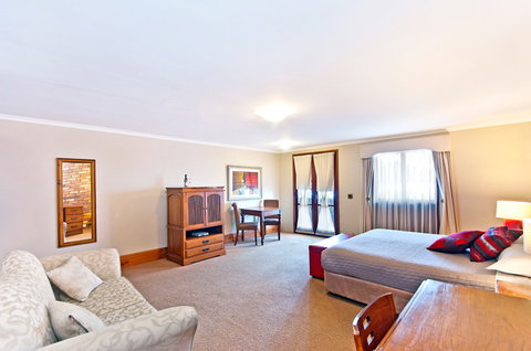 BEST WESTERN Tudor Motor Inn - Hervey Bay Accommodation 7