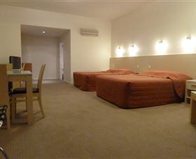 Mayfair Plaza Motel - Hervey Bay Accommodation 1