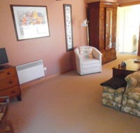 John and Eva Selles Studio Apartment - Hervey Bay Accommodation