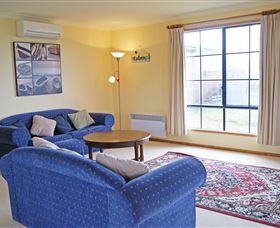 Bruny Island Accommodation Services - Omaroo Cottage - Hervey Bay Accommodation 1