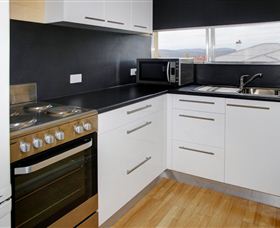 Graham Apartments - Hervey Bay Accommodation 1