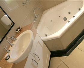 Graham Apartments - Hervey Bay Accommodation 4