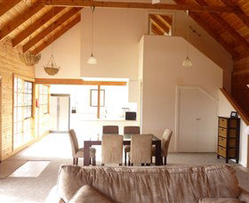 Pinot Cottage On Charles Reuben Estate - Hervey Bay Accommodation 2