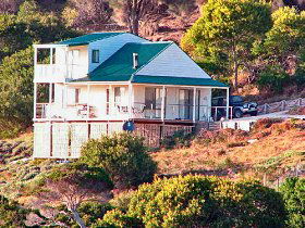 Flinders Island TAS Hervey Bay Accommodation