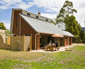 Bay Retreat Port Arthur - Hervey Bay Accommodation 0