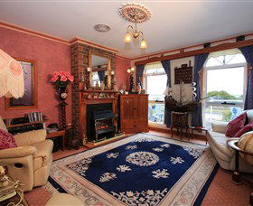 Moonlight Bay B&B Guest House - Tourism Hervey Bay 1