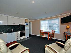 Abbey's On Church - Hervey Bay Accommodation 1