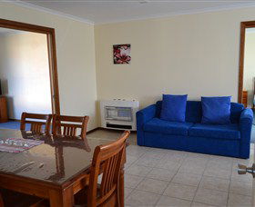 All Inn Strahan Holiday Units - Hervey Bay Accommodation 4