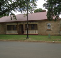 Christopher Hall's Colonial Accommodation - Hervey Bay Accommodation