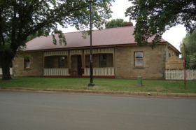 Christopher Hall's Colonial Accommodation - Hervey Bay Accommodation 0