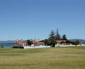 Low Head Pilot Station Accommodation - Hervey Bay Accommodation 5