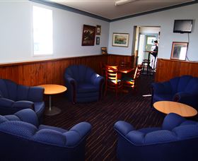Campbell Town Hotel - Hervey Bay Accommodation 2