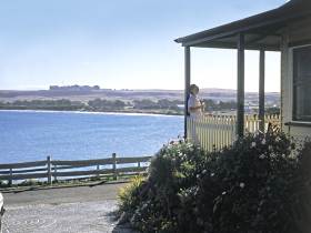 Abbey's On The Terrace - Hervey Bay Accommodation 0