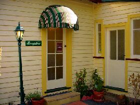 Ross B&B Accommodation - Hervey Bay Accommodation 0