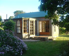 Stanley Lakeside Spa Cabins - Hervey Bay Accommodation 0