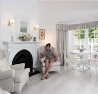 White Dove Cottage Bed and Breakfast - Hervey Bay Accommodation