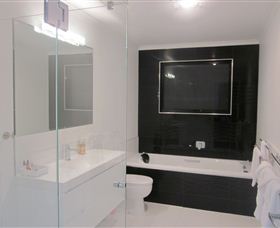 Burnie By The Bay Holiday Apartments - Hervey Bay Accommodation 5