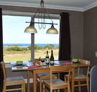 A Portside Experience - King Island - Hervey Bay Accommodation