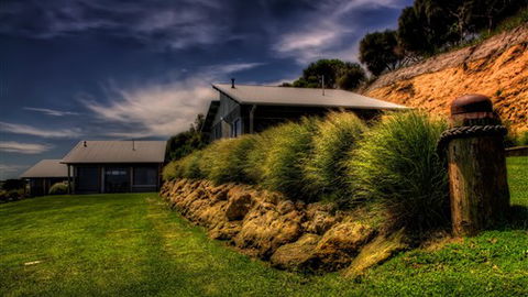 Anchors Beach House - Hervey Bay Accommodation 2