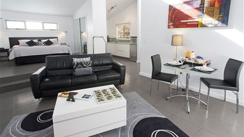 Anchors Beach House - Hervey Bay Accommodation 5