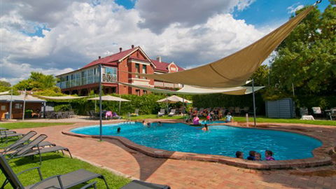 Alzburg Resort Mansfield - Hervey Bay Accommodation 1