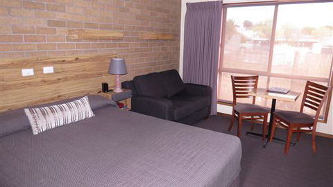 AAT 28 Goldsmith Hotel - Hervey Bay Accommodation 3