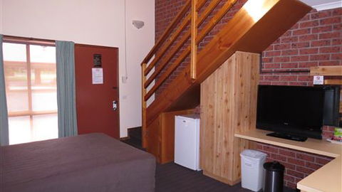 AAT 28 Goldsmith Hotel - Hervey Bay Accommodation 7