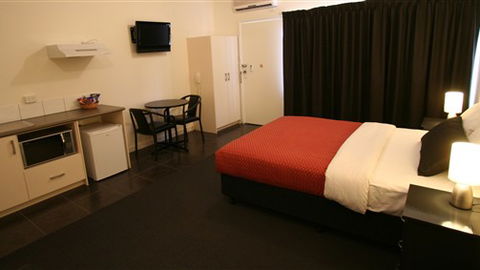 Best Western Hamilton Lakeside Motel - Hervey Bay Accommodation 2
