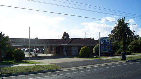 Geelong Golden Palms Motel - Hervey Bay Accommodation 1