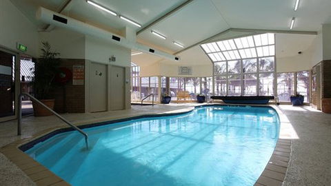 Lake Edge Resort - Hervey Bay Accommodation 0