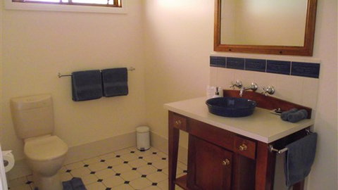 Stableford House Bed & Breakfast - Hervey Bay Accommodation 3