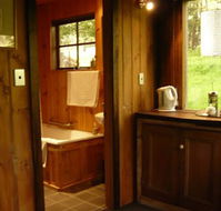 Braeside Mount Macedon Country Retreat and Bed  Breakfast - Hervey Bay Accommodation
