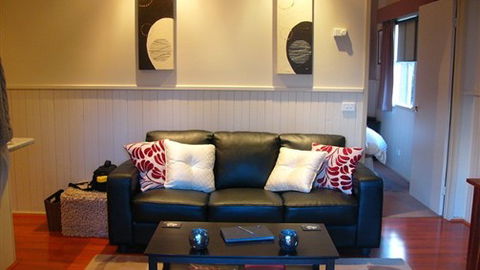 Alpine Country Cottages: Studio 3 - Hervey Bay Accommodation 2