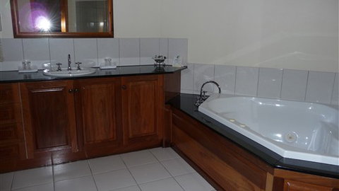 The Lodges - Hervey Bay Accommodation 7