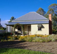 Mary Anns Cottage - Hervey Bay Accommodation