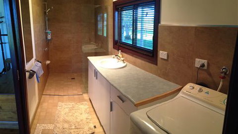 Twin Palms Cottage - Hervey Bay Accommodation 4