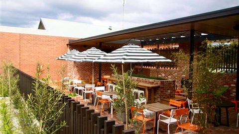 The Western Hotel - Hervey Bay Accommodation 2